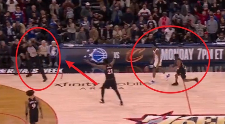 PG电子-致命失误立即摊手！恩比德不对眼前人犯规而举双手连走9步找裁判